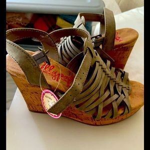 NWT Jellypop Amie platform wedge sandals 7